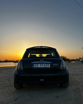 MINI Cooper S cena 11999 przebieg: 205000, rok produkcji 2003 z Wieliczka małe 211